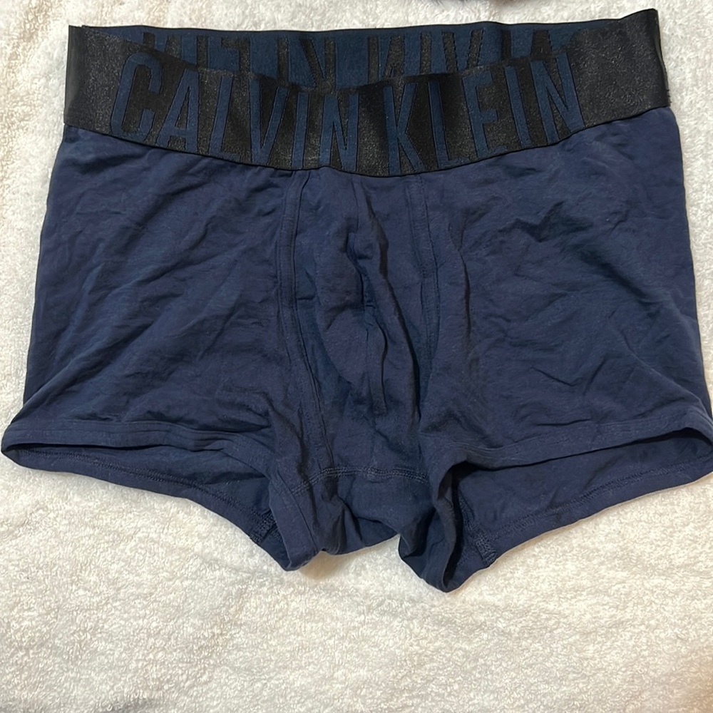 Brand new. navy blue